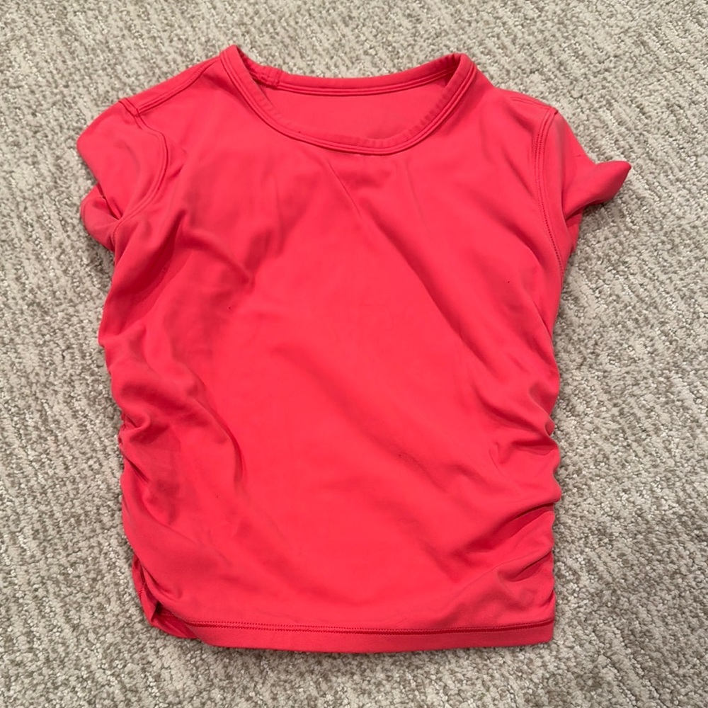Lulu Short Sleeve Active Tee in Coral Pink